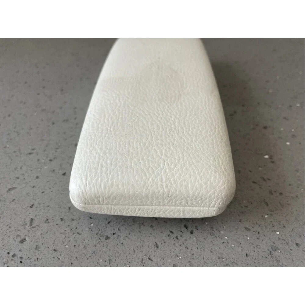 VERSACE WHITE HARD LEATHER CLAMSHELL SUNGLASSES EYEGLASSES CASE 160mmx70mmx55mm
